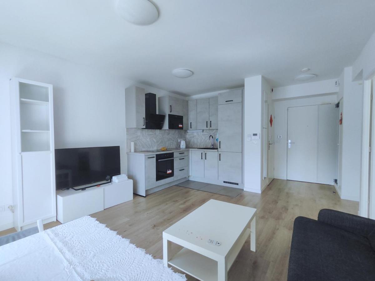 Cozy Sunshine Apartment With Balcony 4 Persons Max Ivry-sur-Seine Kültér fotó